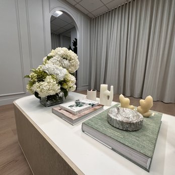 Chateaux Muse - Waiting room area - Massage Near Me - Beverly Hills, California Chateaux Muse - Waiting room area - Massage Near Me - Beverly Hills, California