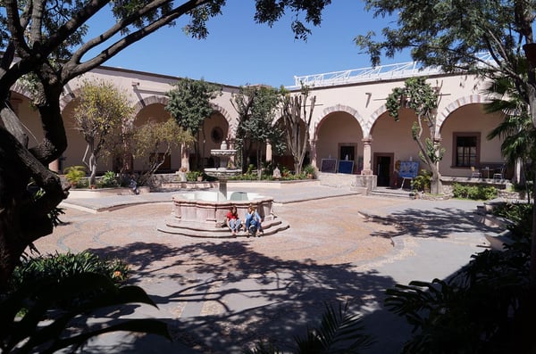 Instituto Allende Escuela de Arte y Español by null