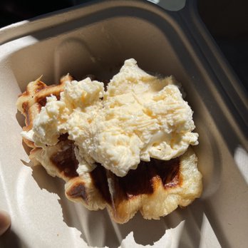 Onit Cafe - Croiffle (croissant & waffle) with ice cream - Coffee & Tea Near Me - Federal Way, Washington