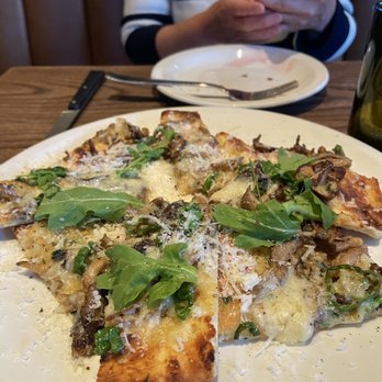 Nopa - Flatbread w mushroom, garlic, padron peppers, gruyere - New American Near Me - San Francisco, California