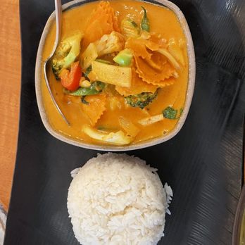 Laos Kitchen - Red Curry - Laotian Near Me - San Rafael, California