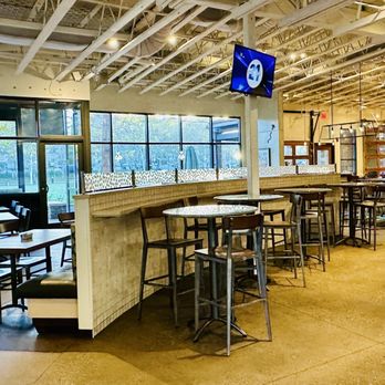 The Porch - Interior seating - Pizza Near Me - Pittsburgh, Pennsylvania