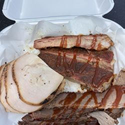306 Barbecue - 3 meat plate w/brisket, turkey and ribs
