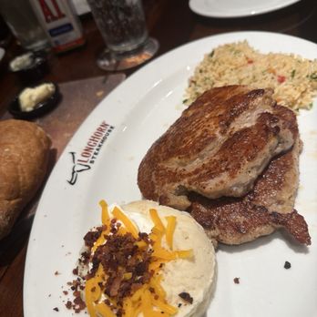 LongHorn Steakhouse - Cowboy Pork Chops - Steakhouses Near Me - Sarasota, Florida LongHorn Steakhouse - Cowboy Pork Chops - Steakhouses Near Me - Sarasota, Florida