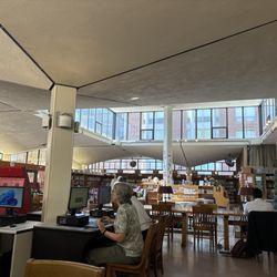 Boston Public Library - North End Branch - Study here and enjoy the day