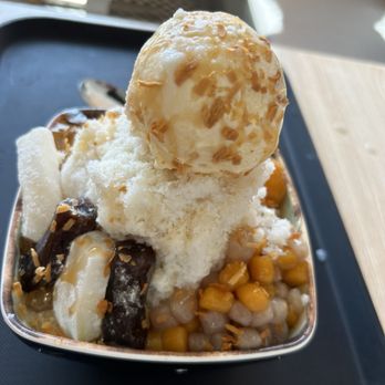 Meet Fresh - Shaved ice with missing pudding - Desserts Near Me - Monterey Park, California Meet Fresh - Shaved ice with missing pudding - Desserts Near Me - Monterey Park, California