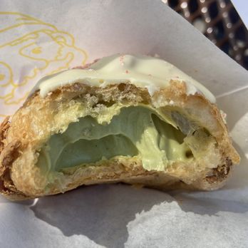Beard Papa's - Strawberry shortcake shell Green tea filling - Desserts Near Me - Cupertino, California Beard Papa's - Strawberry shortcake shell Green tea filling - Desserts Near Me - Cupertino, California