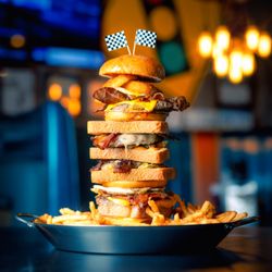 Sickies Garage Burgers & Brews - Victory Lap Challenge