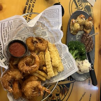Bubba Gump Shrimp - Shrimper's Heaven & Steak with Crab Stuffed Shrimp - Seafood Near Me - Laughlin, Nevada
