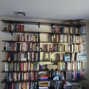 Hernandez General Construction - Completed wall of bookshelves. - General Contractors Near Me Hernandez General Construction - Completed wall of bookshelves. - General Contractors Near Me