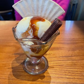 Beefeater - Ice cream with caramel sauce - British Near Me - Epsom, SRY Beefeater - Ice cream with caramel sauce - British Near Me - Epsom, SRY