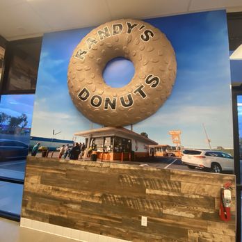 Randy's Donuts - Iconic - Donuts Near Me - Las Vegas, Nevada Randy's Donuts - Iconic - Donuts Near Me - Las Vegas, Nevada