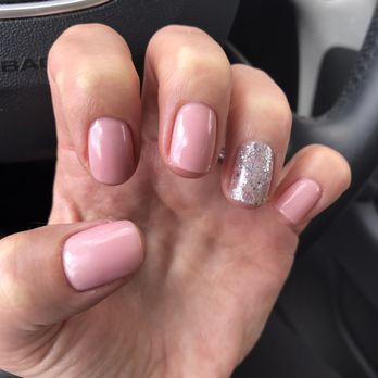 In Style Nails - Pink poinsettia shellac with Kiwi. - Nail Salons Near Me - Lone Tree, Colorado