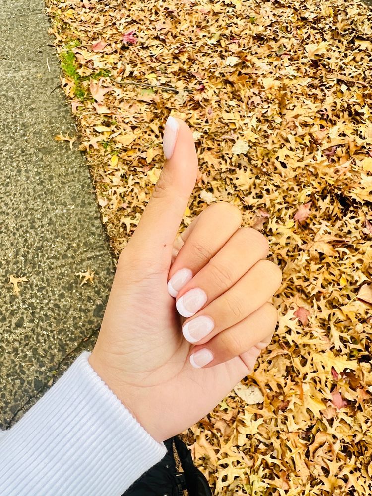 CNL NAILS Logo