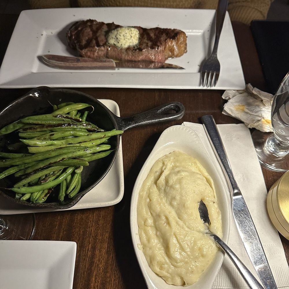 Flatiron Restaurant - Mashed potatoes, Rib Eye, grilled haricot verts - Steakhouses Near Me - Brooklyn, New York