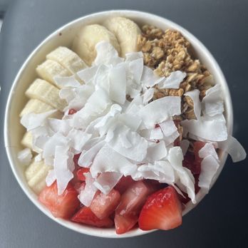 Smash Juice Bar & Eatery - newbie acai bowl - Juice Bars & Smoothies Near Me - North Liberty, Iowa Smash Juice Bar & Eatery - newbie acai bowl - Juice Bars & Smoothies Near Me - North Liberty, Iowa