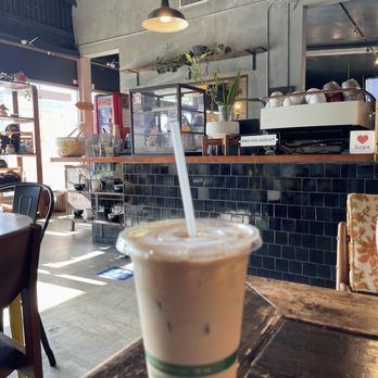 Egghead Cafe - Coffee & Tea Near Me - Honolulu, Hawaii Egghead Cafe - Coffee & Tea Near Me - Honolulu, Hawaii