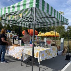Franklin Farmers' Market - Sweet - n - Sour stand