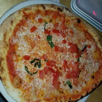 Piola - Tomato and cheese - Pizza Near Me - Doral, Florida Piola - Tomato and cheese - Pizza Near Me - Doral, Florida