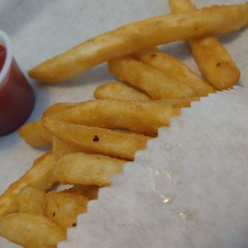 Giant Hamburgers - Yummy crispy fries - Burgers Near Me - Mesa, Arizona Giant Hamburgers - Yummy crispy fries - Burgers Near Me - Mesa, Arizona