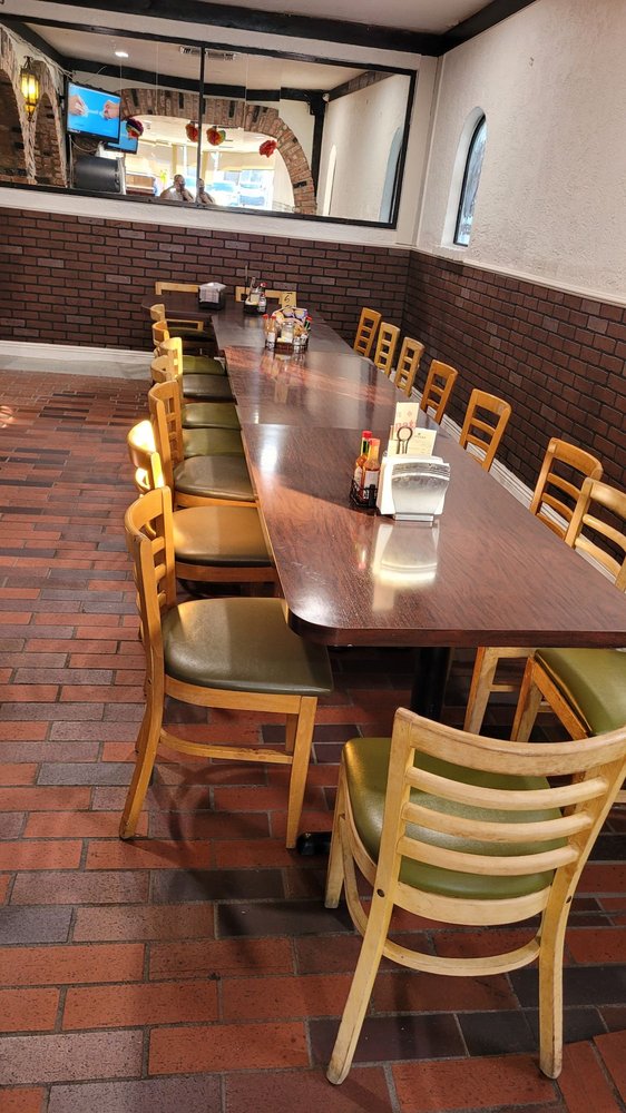 Restaurante y Pupuseria Lemus