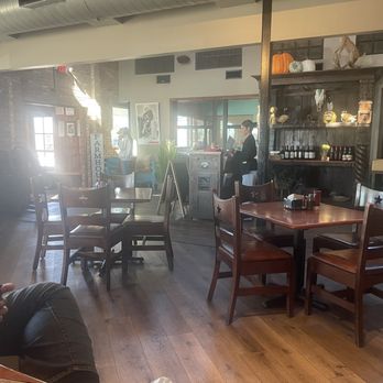 Kearney's Feed Yard - Entry dining - Bars Near Me - Sunnyvale, Texas
