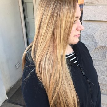 salonblonde - Strawberry blonde by Kelsie Schultz - Hair Salons Near Me - Chicago, Illinois