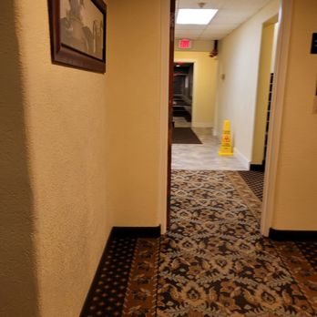 The Pointe at Castle Hill - Hallway - Hotels Near Me - Proctorsville, Vermont The Pointe at Castle Hill - Hallway - Hotels Near Me - Proctorsville, Vermont