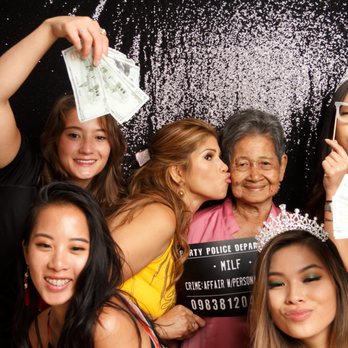 Cam Cloud photobooth  - Photo Booth Rentals Near Me