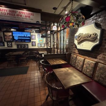 Cheers - Bar - American Near Me - Boston, Massachusetts Cheers - Bar - American Near Me - Boston, Massachusetts