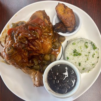 La Pupusa Queen - Baked Chicken Special - Salvadoran Near Me - Lake Placid, Florida La Pupusa Queen - Baked Chicken Special - Salvadoran Near Me - Lake Placid, Florida