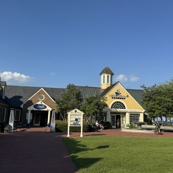 Water Street Grille - Entrance - Seafood Near Me - Yorktown, Virginia Water Street Grille - Entrance - Seafood Near Me - Yorktown, Virginia