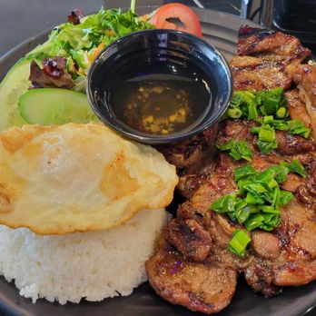 Long's Vietnamese Kitchen - Broken rice - Vietnamese Near Me - Aloha, Oregon