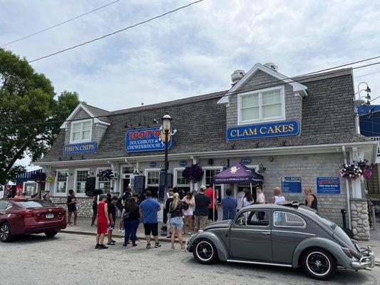 Iggy's Doughboys & Chowder House by null