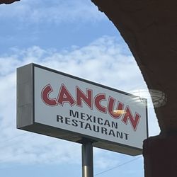 Cancun Mexican Restaurant I40 - Road sign