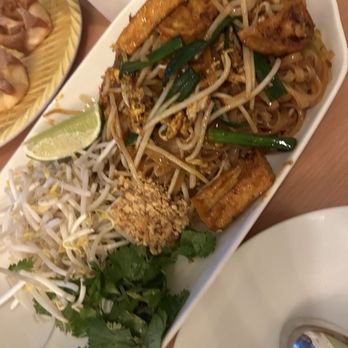 Banh Somtum - Pad Thai - Laotian Near Me - Houston, Texas