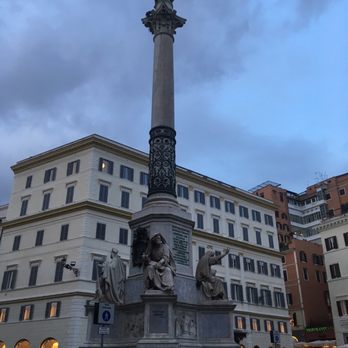 Piazza di Spagna - Public Plazas Near Me - Rome, RM Piazza di Spagna - Public Plazas Near Me - Rome, RM