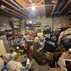 Crow Truck’s Hauling - Beginning of a 5 year long hoarder clean out