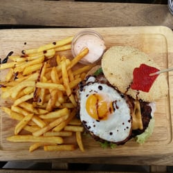 Café Kaleidoskop - Mmm murikan burgerz..