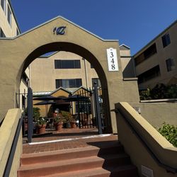 San Leandro Senior Living