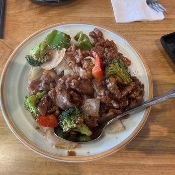 Hu's Cooking - Bell Pepper Beef - Chinese Near Me - Houston, Texas Hu's Cooking - Bell Pepper Beef - Chinese Near Me - Houston, Texas