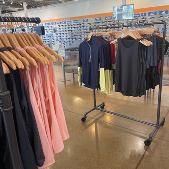 Road Runner Sports - Sports Wear Near Me - Tempe, Arizona