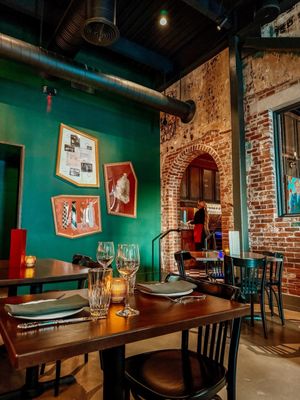 Carmelo's Restaurant by null