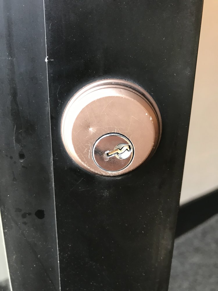 THE FLYING LOCKSMITHS 46 Photos & 16 Reviews 6549 N Fairfield