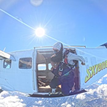 Skydive Hawaii - Skydiving Near Me - Waialua, Hawaii Skydive Hawaii - Skydiving Near Me - Waialua, Hawaii