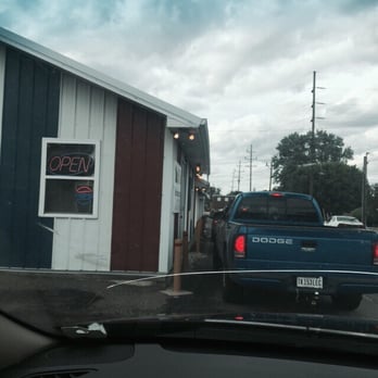 The Flagpole - Drive thru - Ice Cream & Frozen Yogurt Near Me - Rochester, Indiana