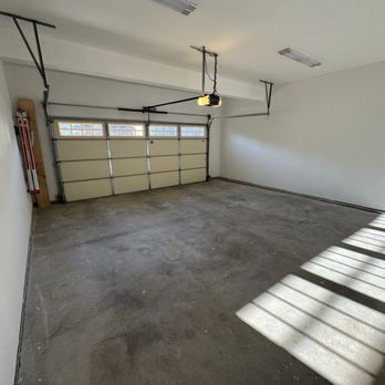 Garagezilla - Before - Flooring Near Me - Foristell, Missouri