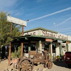 Steaks and Cakes - Exterior