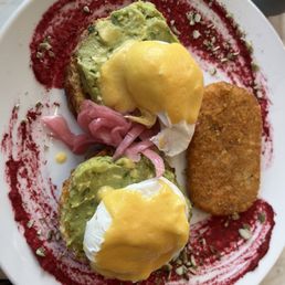 Smashing Avo Benny