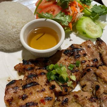 Pho Lyfe - Lemongrass chicken rice plate - Vietnamese Near Me - Sunnyvale, California